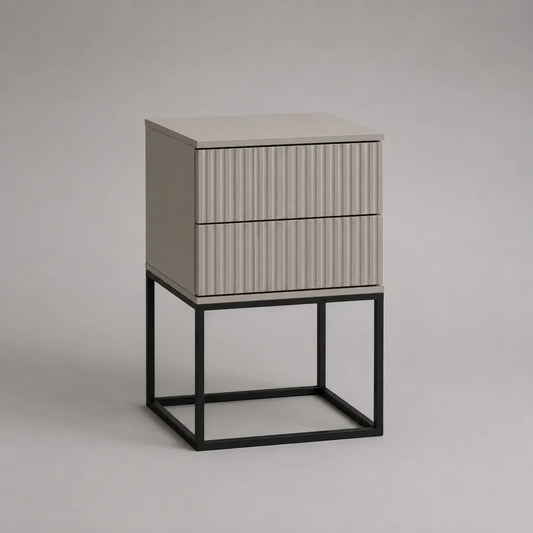 Nachttisch mit 2 Schubladen aus geriffeltem MDF und Stahlgestell, Greige/Schwarz, 45 × 40 × 60 cm